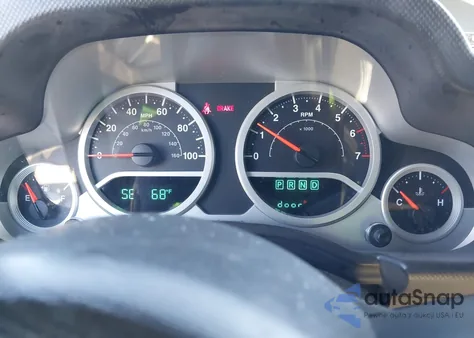 2007 Jeep Wrangler Unlimited Sahara из США, поврежденный, VIN 1J4GA59147L148739